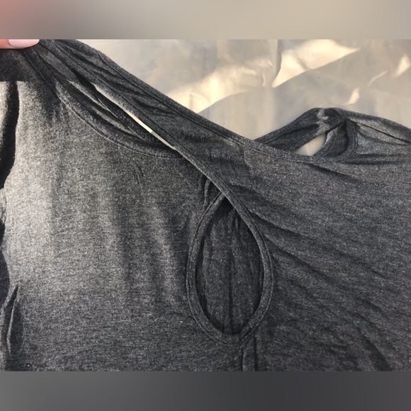 Bella D. Super Lightweight Grey Criss-Cross Back Detail Long Sleeve Tee - S - Picture 3 of 6